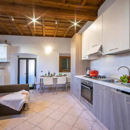 Alla Corte Di Angera Apartment Angera