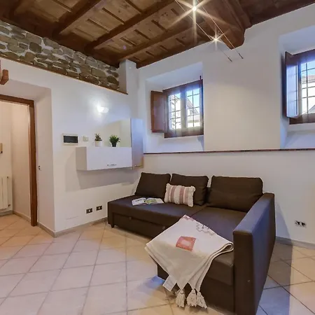 Alla Corte Di Angera
