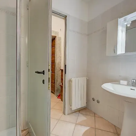 Apartment Alla Corte Di Angera Angera