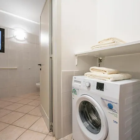 Apartment Alla Corte Di Angera Angera